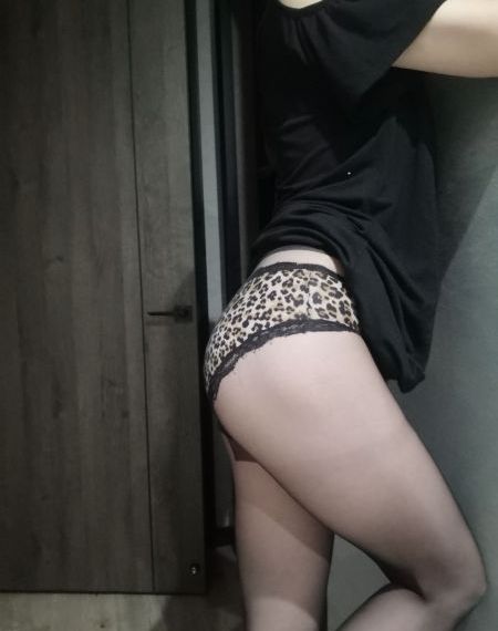 欧美情趣内衣吊带视频_1080超清在线观看