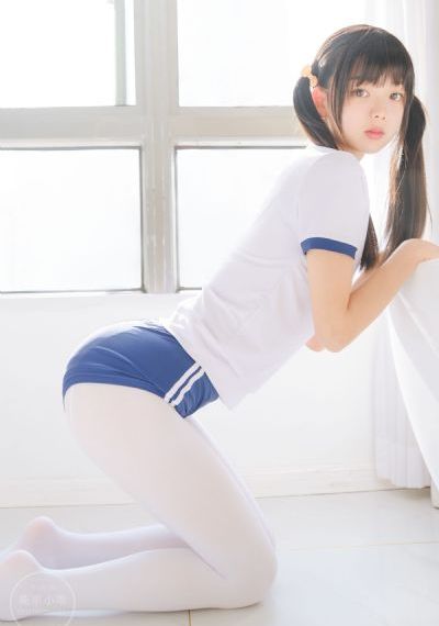欧美夏日沙滩泳装_免费完整版高清