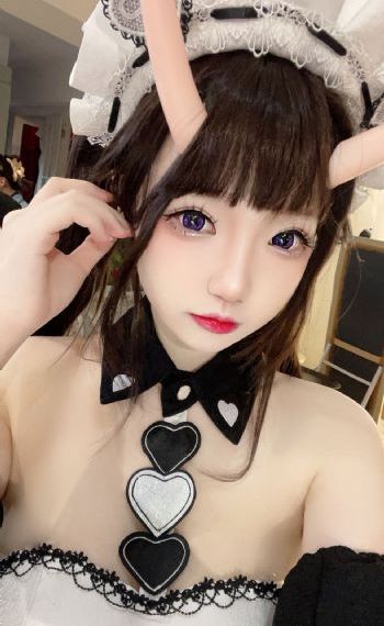 欧美3d人物设计网站_十万网红美女美酱