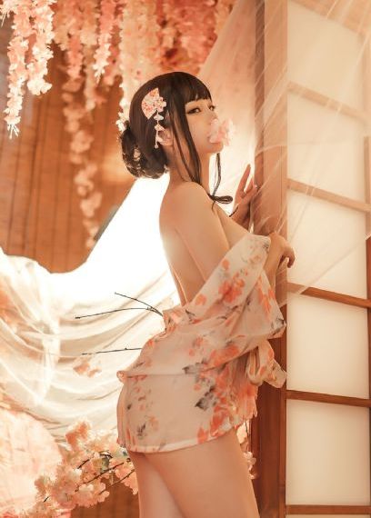 国产偷拍棚户区站街女_高清高清完整版播放