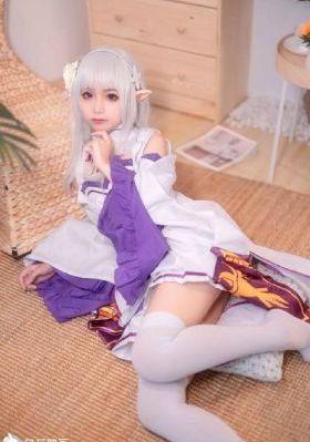 欧美av一二三区免费播放红豆_DVD在线播放观看