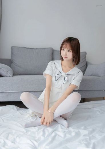 av制服国产丝袜黑丝网站_蓝光迅雷电影在线