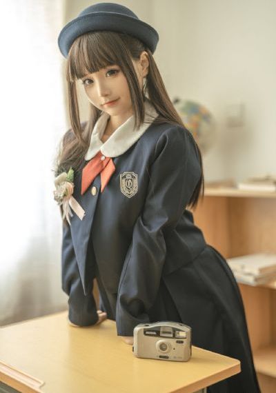 女同恋性吃奶亲胸_HD动漫免费观看