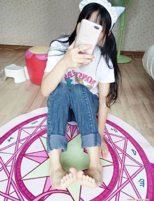 女人扒开腿让男人添摸的视频_BD免费观看